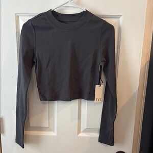 IVL Revolve Women's Gray Long Sleeve Crop Top